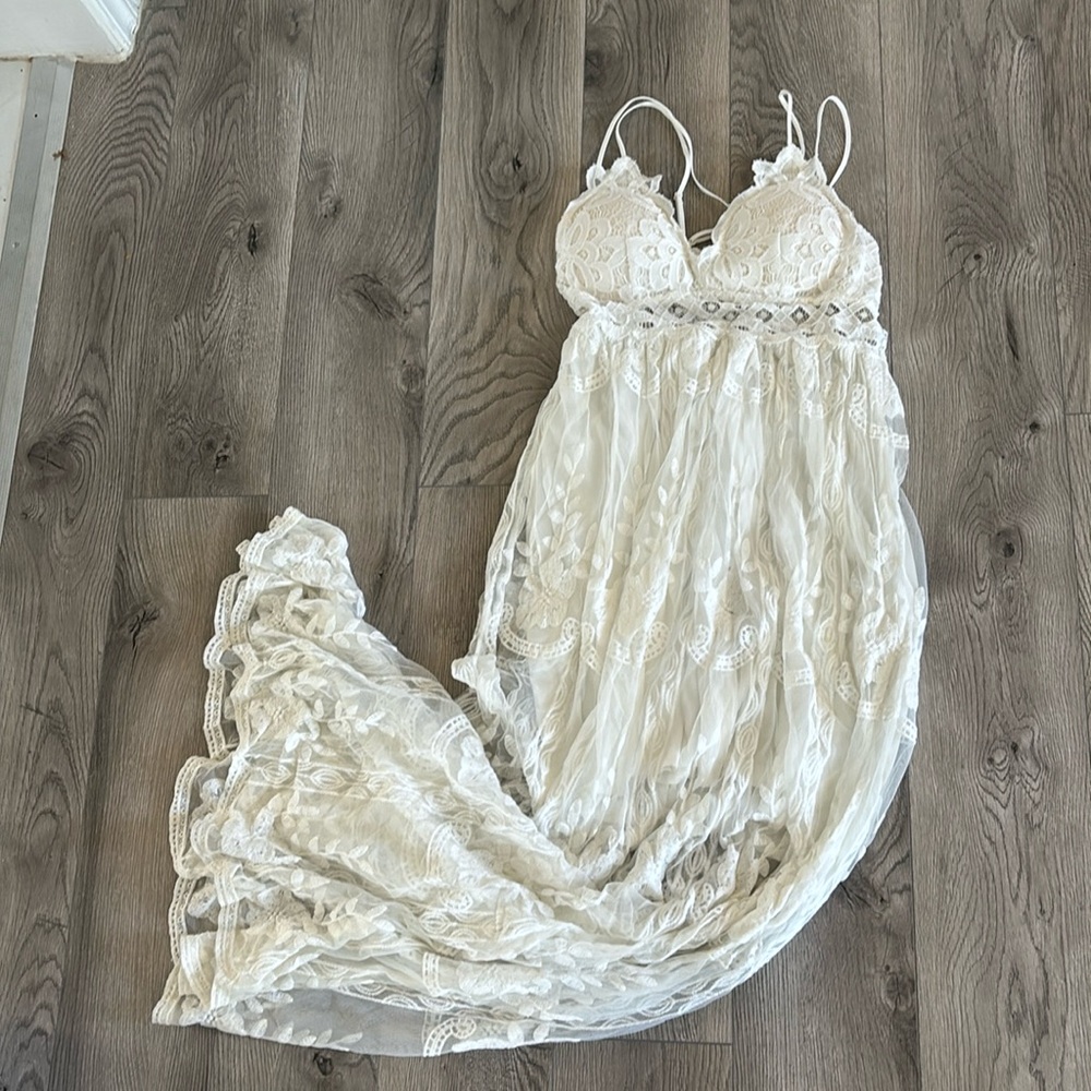 White Floral Beachy Maxi Dress